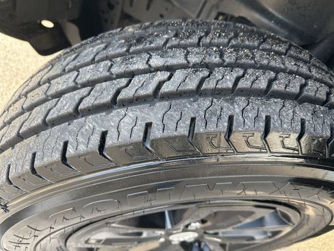 Used 2023 Jeep Wrangler Sport image 10