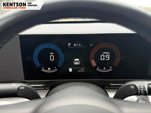 Used 2025 Hyundai Kona SEL image 18