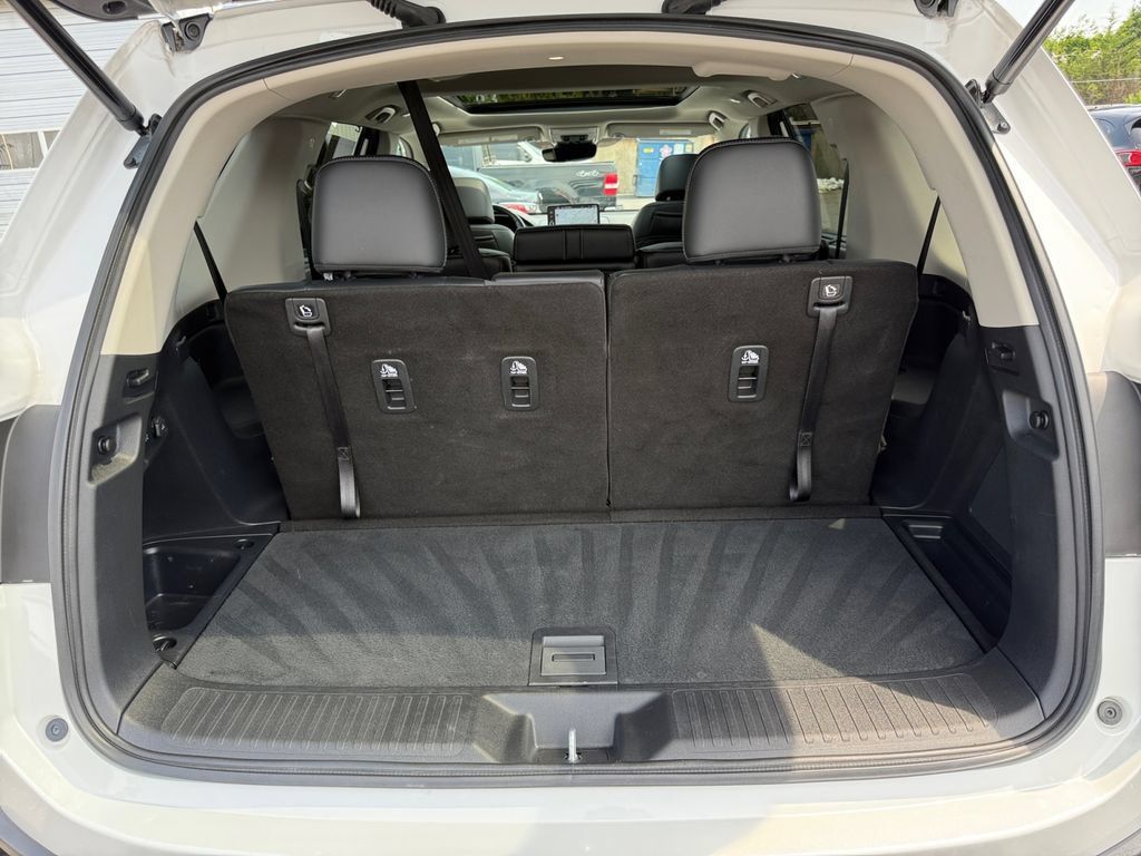 Used 2025 Honda Pilot Elite image 26