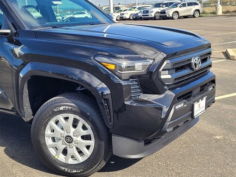 New 2025 Toyota Tacoma SR5 image 3