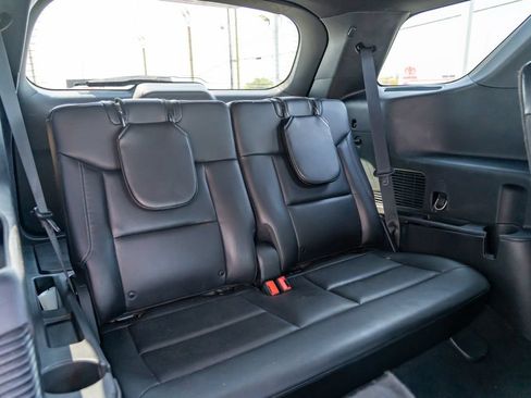 Used 2020 Ford Explorer XLT w/ Equipment Group 202A AWD/4WD image 17