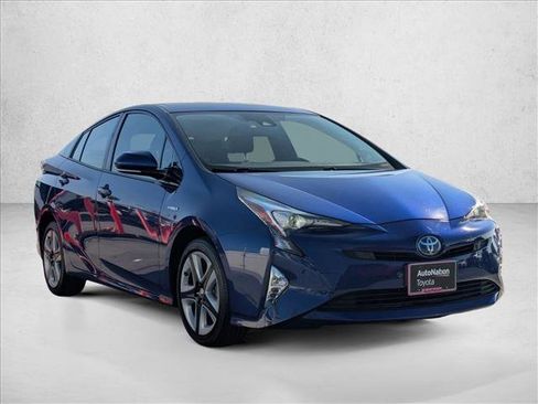 Used 2018 Toyota Prius Three Touring image 3