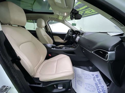 Used 2019 Jaguar F-PACE Premium image 9