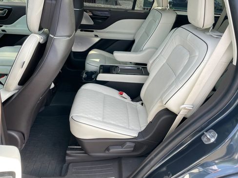 Used 2022 Lincoln Aviator Black Label w/ Dynamic Handling Package image 26