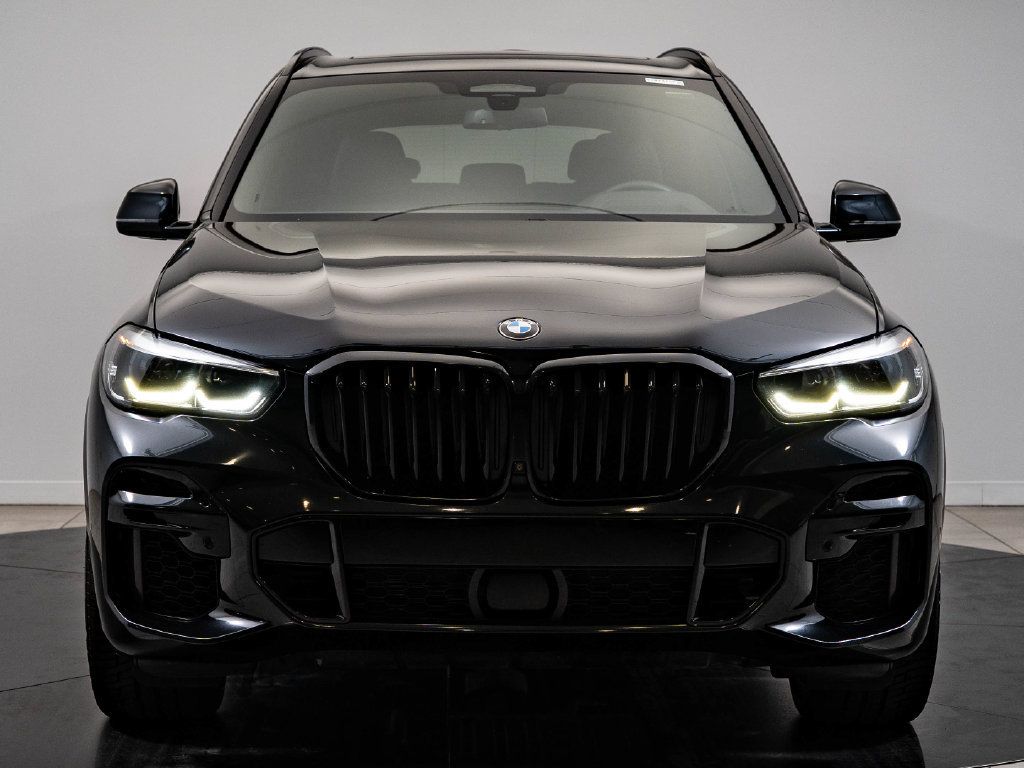Used 2022 BMW X5 xDrive40i w/ M Sport Package AWD/4WD image 2