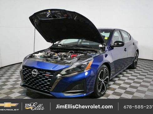 Used 2024 Nissan Altima 2.5 SR FWD image 28