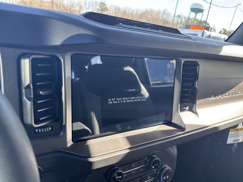New 2025 Ford Bronco 2-Door w/ Sasquatch Package AWD/4WD image 26