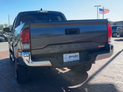 Used 2023 Toyota Tacoma SR5 RWD image 9