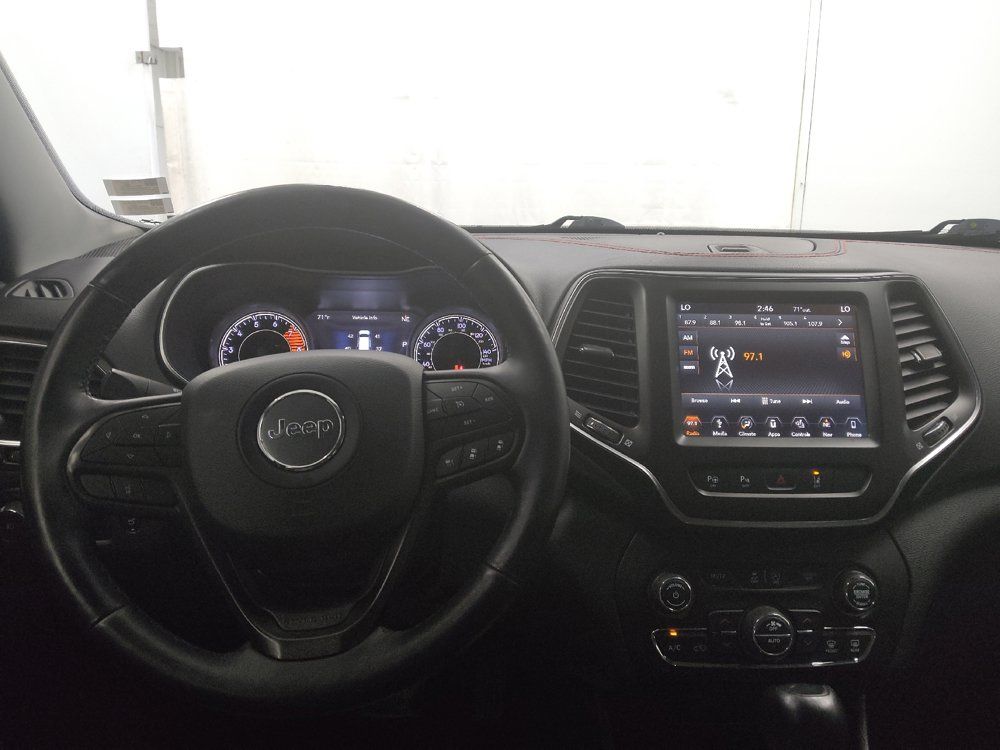 Used 2019 Jeep Cherokee Trailhawk AWD/4WD image 22