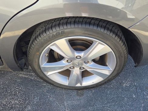 Used 2014 Acura ILX w/ Premium Package image 4