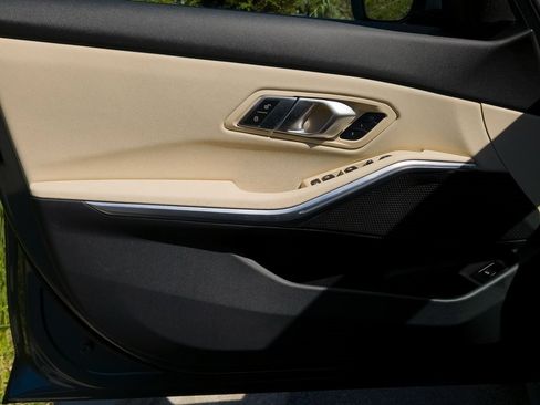 Used 2021 BMW 330i Sedan w/ Convenience Package image 12