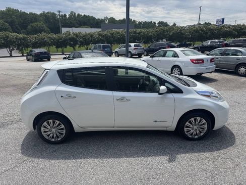 Used 2015 Nissan Leaf S w/ Charge Package FWD image 5