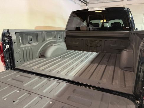 Used 2018 Ford F150 Raptor w/ Equipment Group 802A Luxury AWD/4WD image 8