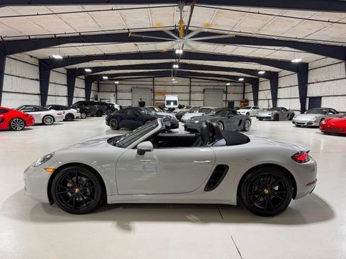 Used 2019 Porsche 718 Boxster RWD image 94