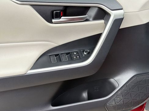 Used 2021 Toyota RAV4 XLE Premium FWD image 13