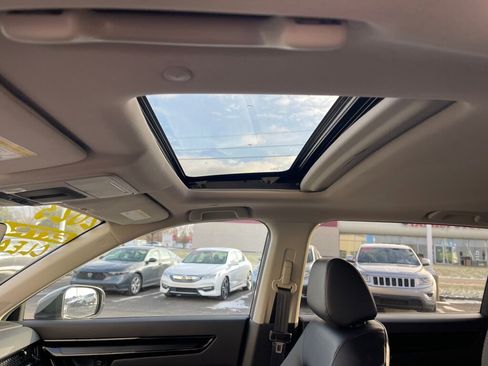 Used 2023 Honda CR-V EX-L image 8