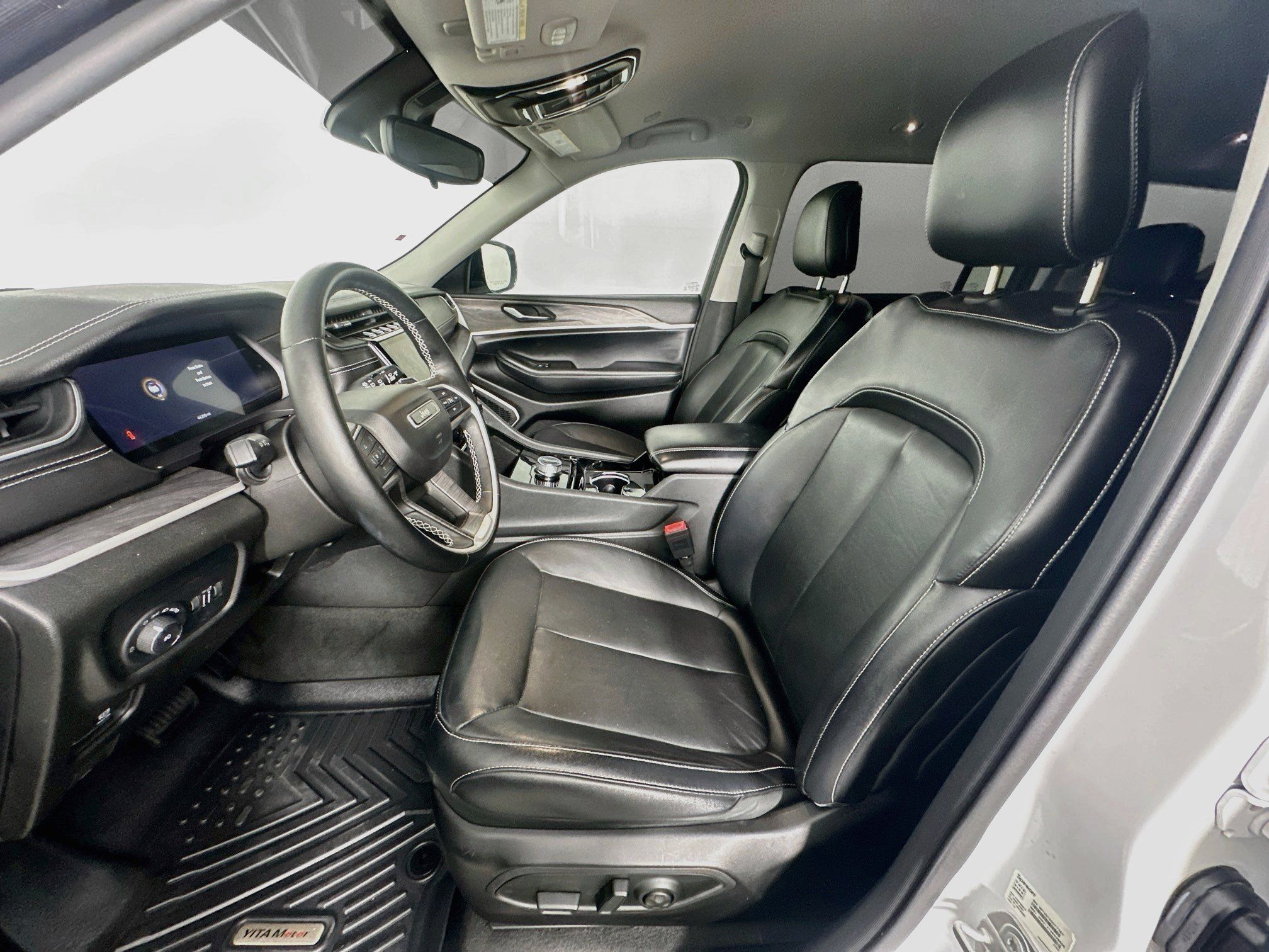 Used 2021 Jeep Grand Cherokee L Limited RWD image 13
