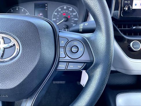 Used 2023 Toyota Corolla LE image 24