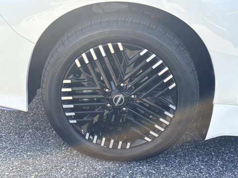 Certified 2025 Nissan Leaf SV Plus image 11