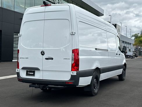 New 2025 Mercedes-Benz Sprinter 2500 image 3