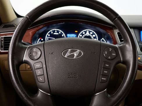 Used 2012 Hyundai Genesis 3.8 image 10