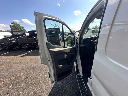 Used 2025 Ford Transit 250 Low Roof w/ Exterior Upgrade Package RWD image 14