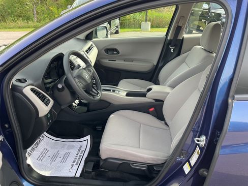 Used 2016 Honda HR-V LX image 7