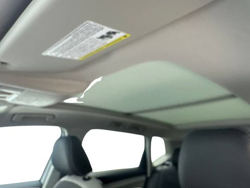 Used 2025 Volkswagen Taos SE w/ Panoramic Sunroof Package FWD image 72