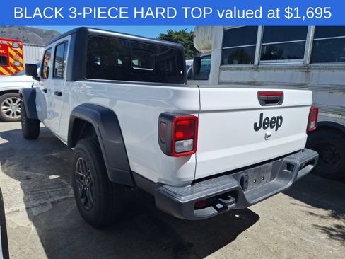Used 2025 Jeep Gladiator Sport AWD/4WD image 5