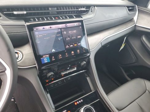 New 2025 Jeep Grand Cherokee L Limited AWD/4WD image 19