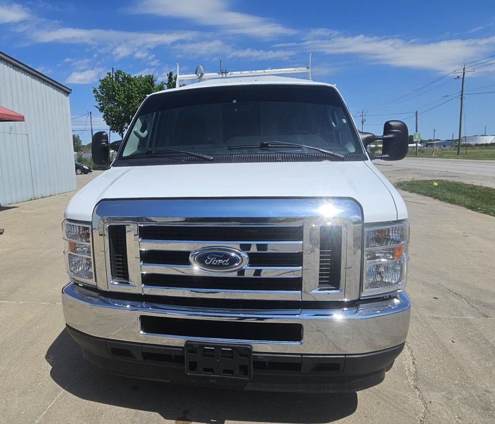 Used 2024 Ford E-350 and Econoline 350 Super Duty w/ Power Windows & Locks Group RWD image 2