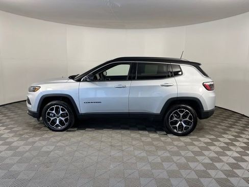 Used 2026 Jeep Compass Limited image 4