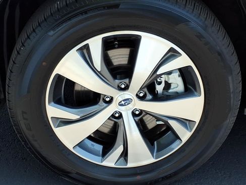 Certified 2025 Subaru Ascent Premium AWD/4WD image 12