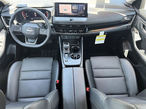 Certified 2025 Nissan Rogue SL FWD image 19