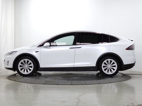 Used 2020 Tesla Model X Long Range image 4