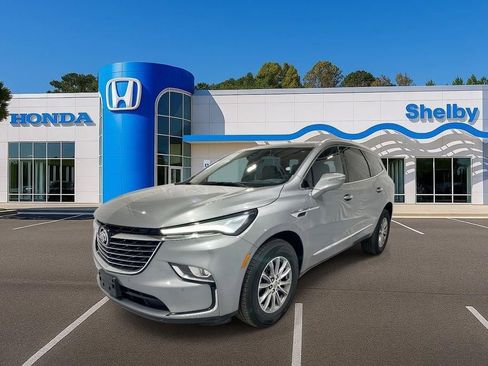 Used 2024 Buick Enclave Premium AWD/4WD image 4