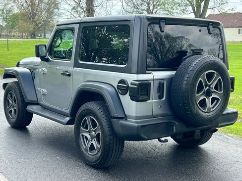 Used 2018 Jeep Wrangler Sport AWD/4WD image 7