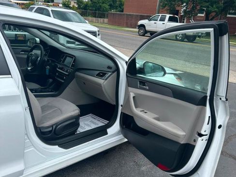 Used 2019 Hyundai Sonata SE FWD image 19