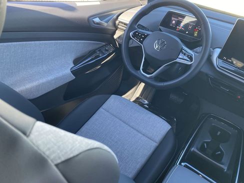 New 2026 Volkswagen ID.4 Pro image 10