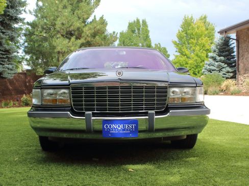Used 1996 Cadillac Fleetwood Brougham RWD image 12