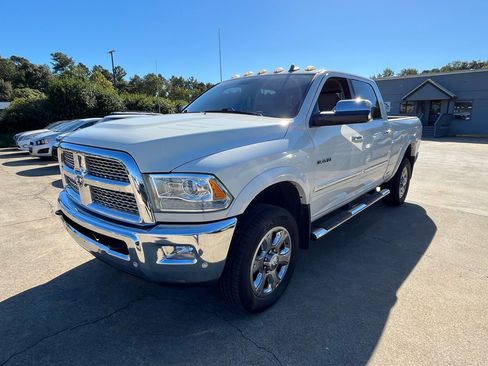 Used 2016 RAM 2500 Laramie image 2