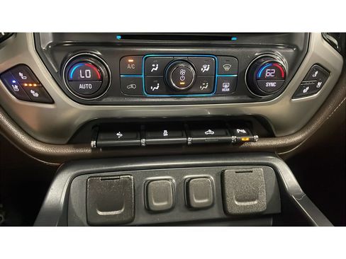 Used 2018 Chevrolet Silverado 1500 LTZ w/ Sport Package AWD/4WD image 14