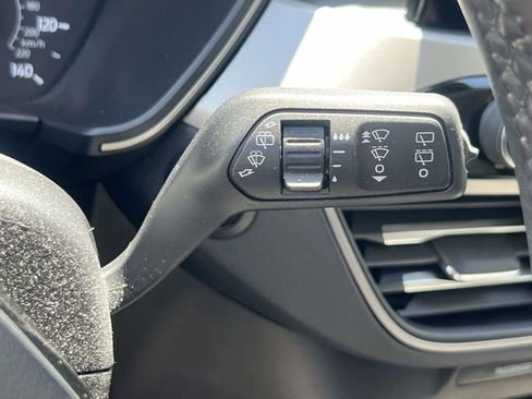 Used 2022 Ford Escape SE w/ SE Sport Appearance Package AWD/4WD image 25