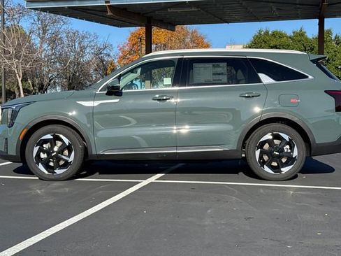 New 2026 Kia Sorento EX w/ EX Premium Package FWD image 10