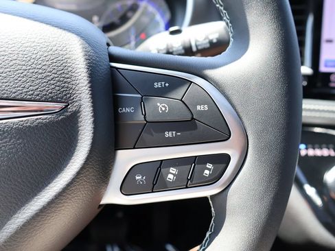 New 2026 Chrysler Pacifica Select FWD image 27