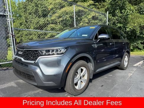 Certified 2023 Kia Sorento LX FWD image 9