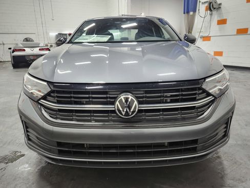 Used 2023 Volkswagen Jetta Sport image 11