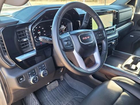 Used 2024 GMC Sierra 2500 SLT w/ SLT Premium Package image 31
