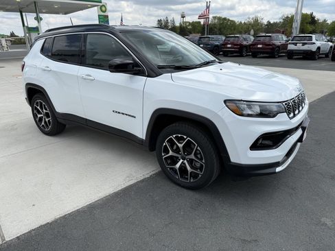 Used 2025 Jeep Compass Limited AWD/4WD image 1