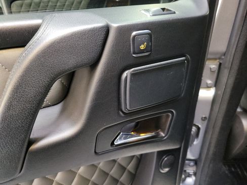 Used 2013 Mercedes-Benz G 63 AMG 4MATIC image 22